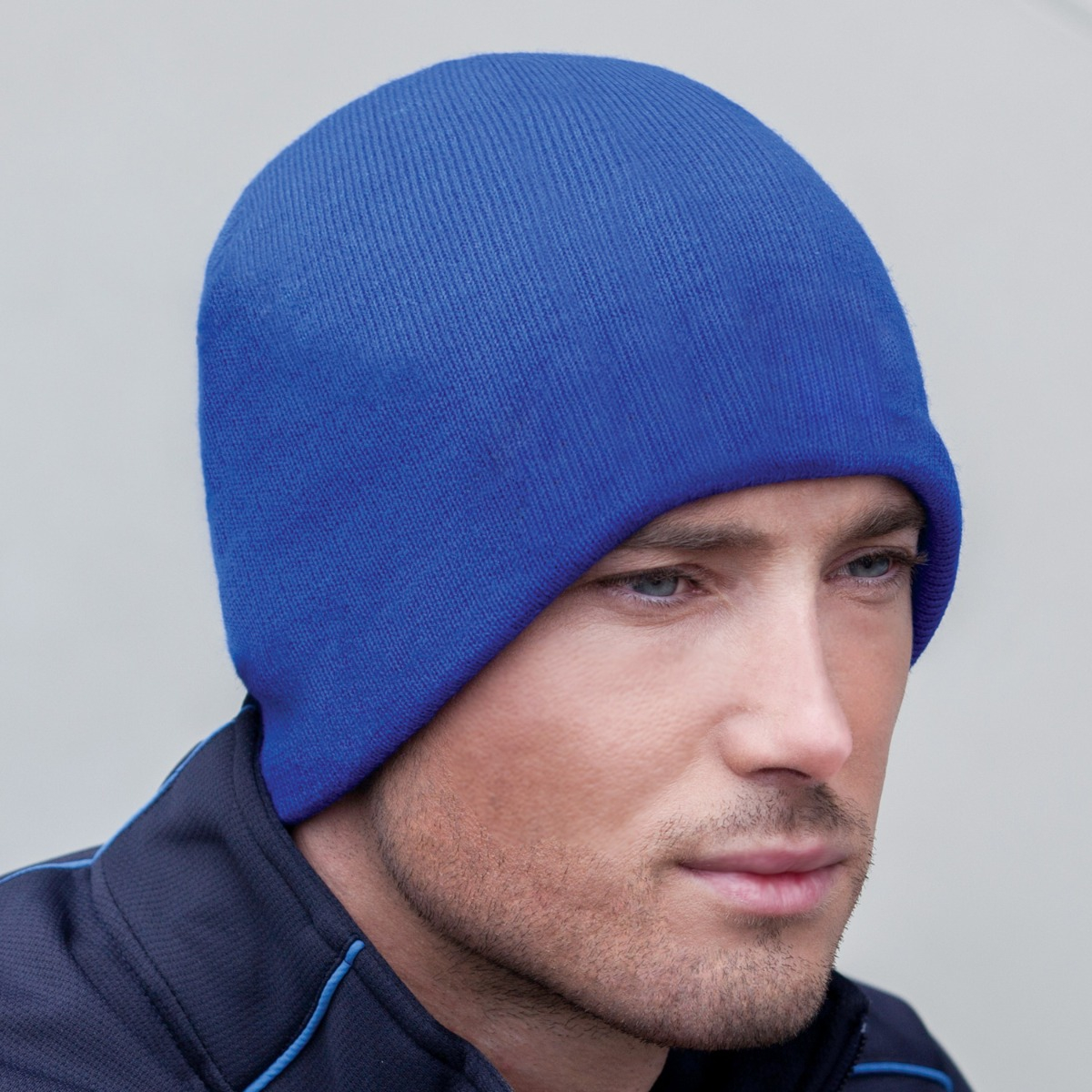 AJM International 1J030M – Acrylic / Polyester Micro Fleece Board Toque